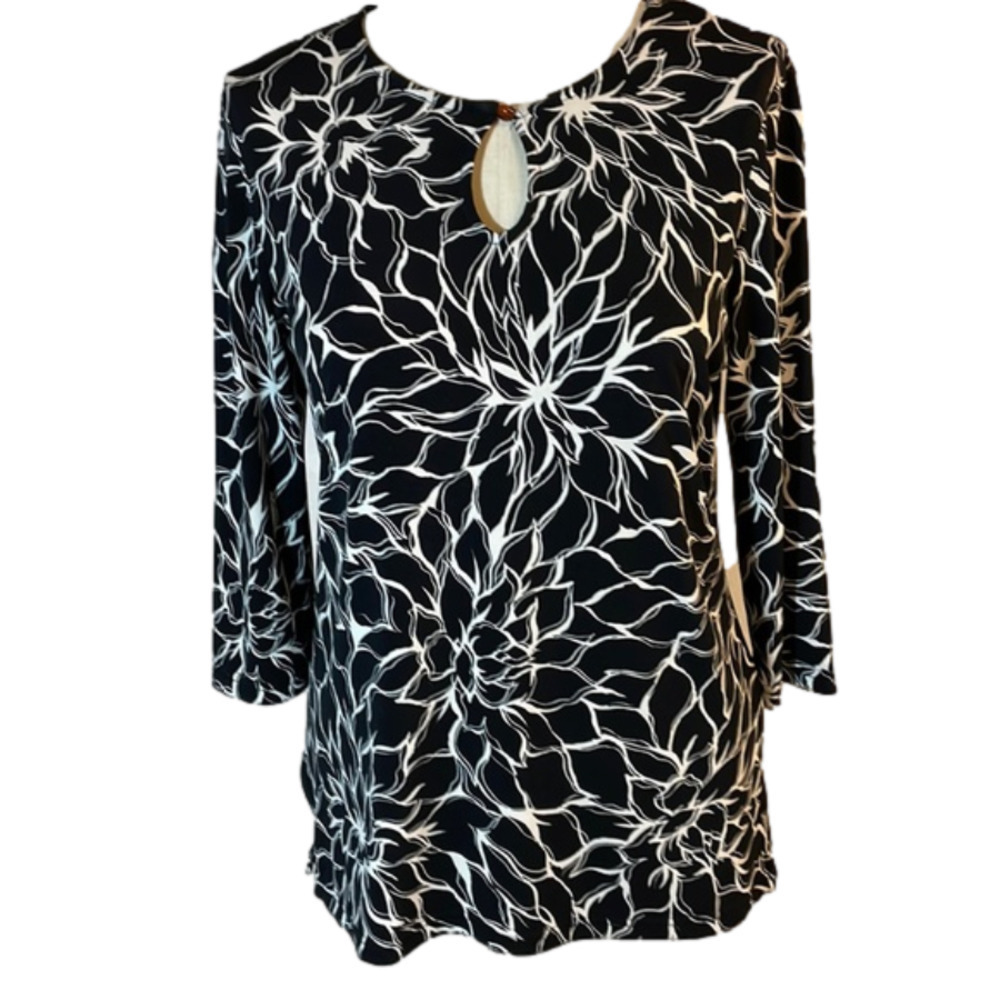 SAG Harbor 3/4 length sleeve blouse size S